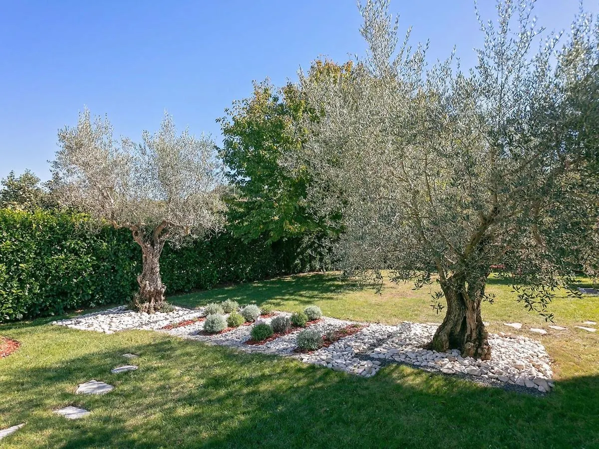 Splendid Villa In VI Inada With Jacuzzi Vizinada Croatia