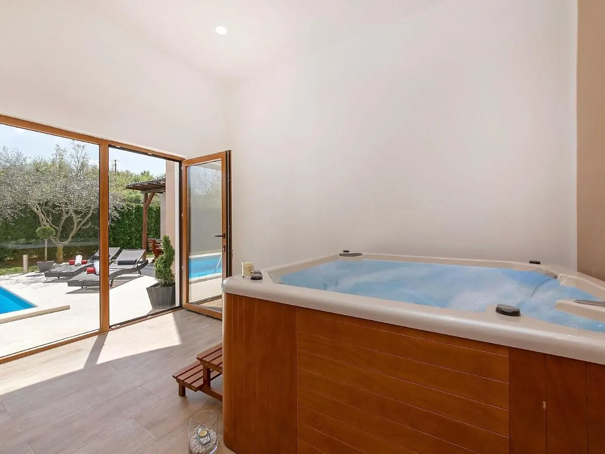 Splendid Villa In VI Inada With Jacuzzi Vizinada Croatia