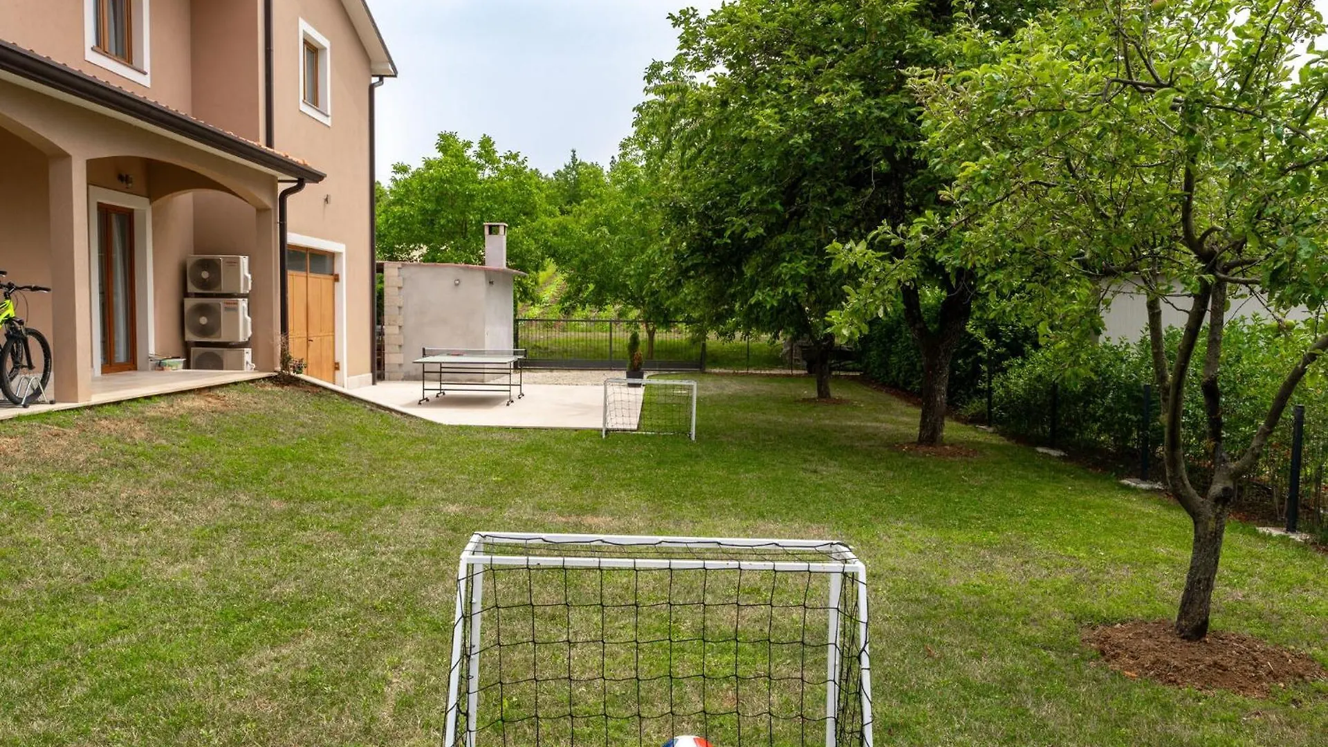 Splendid Villa In VI Inada With Jacuzzi Vizinada